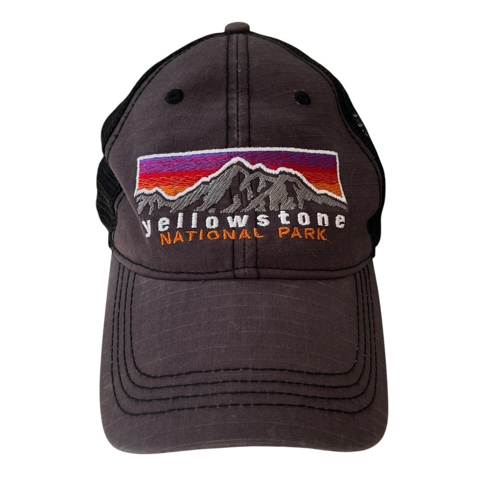 Yellowstone National Park baseball cap mountain graphic mesh snapback gray black